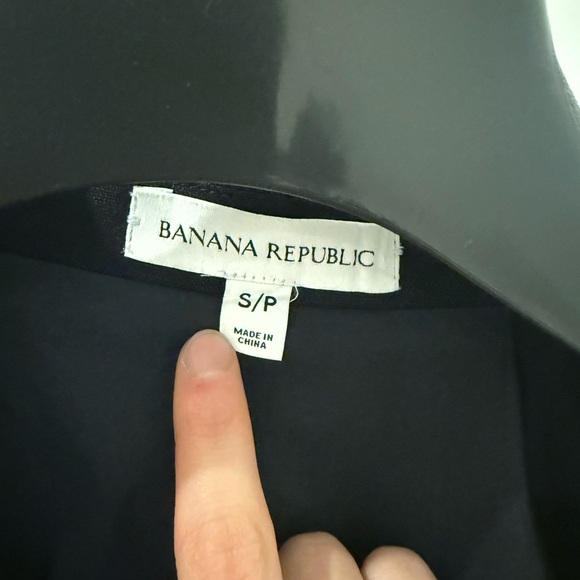 Banana Republic - Relaxed Double-breasted Linen Blazer - Picture 4 of 9